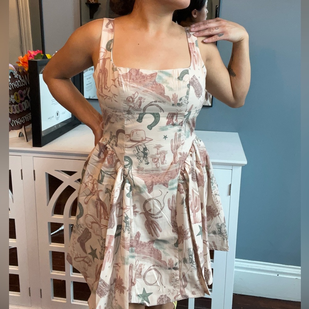 Western Print Sleeveless Dress - Picture 4 of 4